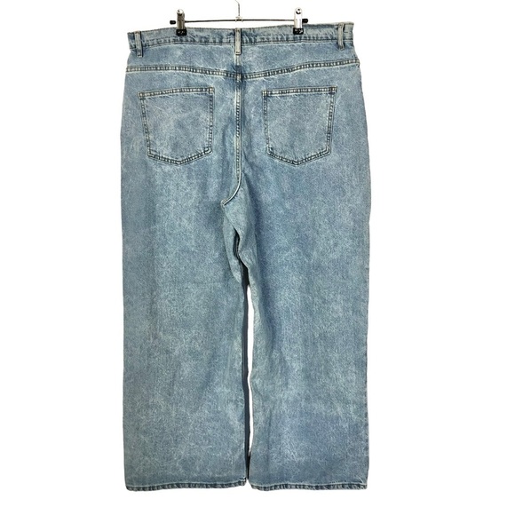 ASOS Design Curve High Rise Relaxed Fit Dad Light Wash Jeans 16 - Picture 3 of 5